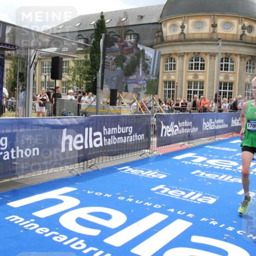 29.06.2025 - hella hamburg halbmarathon Michael Strokosch http://msf.ph/oto/8463657 29.06.2025 10:33:30 Ziel 4602, 8956, 15326, 16931, 17056, 17489, 18731 meine-sportfotos.de