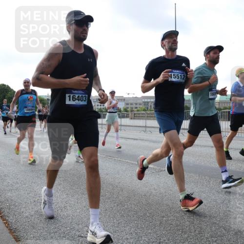 29.06.2025 - hella hamburg halbmarathon Lena Gebhardt http://msf.ph/oto/8463660 29.06.2025 09:55:01 Lombardsbrücke 18882, 16403, 15512, 160, 1200, 1683, 1817, 1942, 2222, 2274, 2367, 2442, 2470, 2592, 2596, 2670, 2816, 2955, 3208, 3209, 3258, 3747, 4121, 4832, 5399, 5447, 5638, 5705, 5706, 5884, 6027, 6290, 6389, 6723, 6836, 6923, 6938, 6978, 6991, 7052, 7087, 7274, 7335, 7659, 7908, 8117, 8371, 8374, 8437, 8482, 8487, 8657, 8693, 8889, 8916, 8981, 9031, 9038, 9051, 9093, 9159, 9476, 9661, 9710, 9869, 9924, 9931, 11333 meine-sportfotos.de