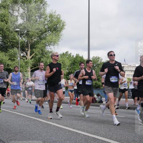29.06.2025 - hella hamburg halbmarathon Luisa Fischer http://msf.ph/oto/8463708 29.06.2025 09:55:48 Kennedybrücke 17259, 9585, 0720, 7141, 18476, 17, 1163, 7765, 76, 14351, 953, 246, 1163, 1176, 1391, 1558, 2213, 2788, 4997, 5623, 5624, 6712, 7147, 7204, 7322, 7450, 7765, 8063, 8704, 8819, 9232, 9374, 9534, 9585, 9794, 10246 meine-sportfotos.de