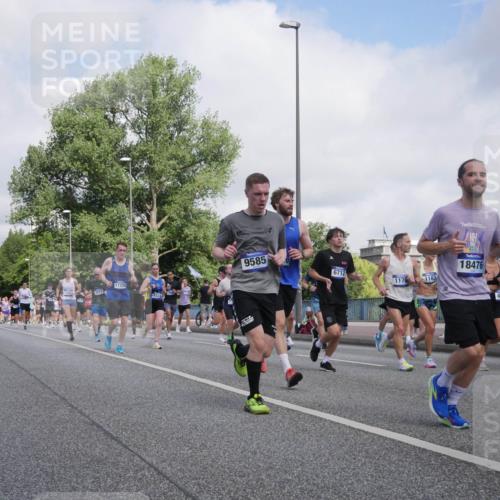 29.06.2025 - hella hamburg halbmarathon Luisa Fischer http://msf.ph/oto/8463743 29.06.2025 09:55:50 Kennedybrücke 7204, 9585, 6712, 1176, 1163, 18476, 1163, 1176, 1391, 1558, 2213, 2788, 3146, 4997, 5623, 5624, 6081, 6712, 7147, 7204, 7322, 7450, 7765, 8063, 8819, 9534, 9585, 9794, 10246 meine-sportfotos.de