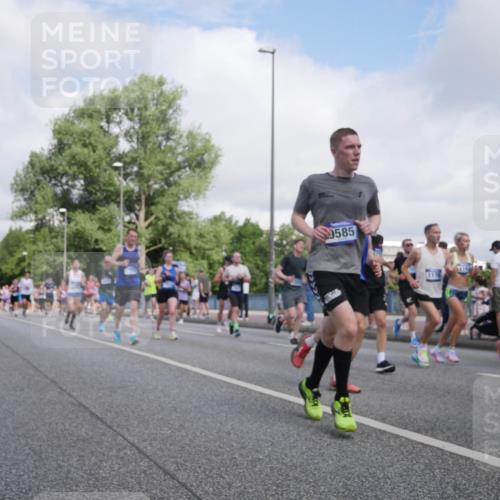29.06.2025 - hella hamburg halbmarathon Luisa Fischer http://msf.ph/oto/8463749 29.06.2025 09:55:50 Kennedybrücke 9585, 117, 1163, 1176, 1391, 1558, 2213, 2788, 3146, 4997, 5623, 5624, 6081, 6712, 7147, 7204, 7322, 7450, 7765, 8063, 8819, 9534, 9585, 9794, 10246 meine-sportfotos.de