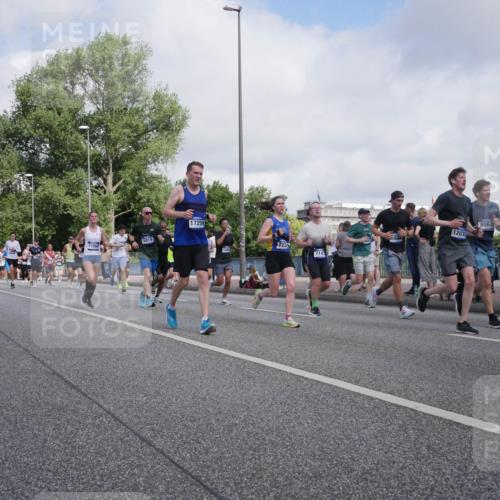 29.06.2025 - hella hamburg halbmarathon Luisa Fischer http://msf.ph/oto/8463772 29.06.2025 09:55:52 Kennedybrücke 8819, 11094, 17259, 7209, 714, 12035, 8063, 1163, 1176, 1391, 1558, 1759, 2213, 2402, 2788, 3146, 4091, 4997, 5624, 6081, 6712, 7147, 7204, 7322, 7450, 8063, 8819, 9544, 9585, 9794 meine-sportfotos.de