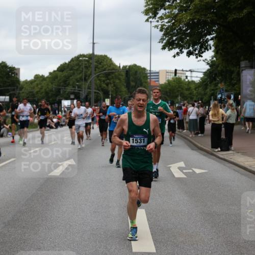 29.06.2025 - hella hamburg halbmarathon Yannick Fuchs http://msf.ph/oto/8463777 29.06.2025 10:56:58 20KM 1114, 1126, 1194, 1420, 1427, 1531, 1851, 1881, 2447, 2582, 2683, 2911, 3001, 3182, 3248, 3625, 3740, 4389, 4511, 4538, 4665, 5058, 5511, 5653, 5708, 5763, 6142, 6311, 6602, 6966, 7453, 8068, 8176, 8478, 8721, 9306, 9554, 11310, 11402, 12004, 12008, 12571, 12836, 12978, 13739, 13874, 13939, 14348, 14677, 14917, 16371, 16420, 16540, 17045, 17096, 17119, 17142, 17818, 18359, 18382, 18530, 18999, 19241 meine-sportfotos.de