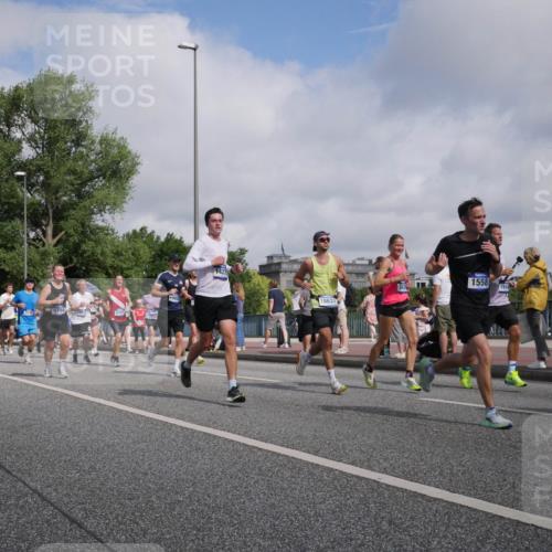 29.06.2025 - hella hamburg halbmarathon Luisa Fischer http://msf.ph/oto/8463895 29.06.2025 09:55:57 Kennedybrücke 3145, 9794, 1427, 1558, 1610, 18631, 1558, 1759, 2234, 2365, 2402, 2623, 3146, 4091, 4310, 4553, 5022, 5692, 6081, 6375, 6460, 7322, 7450, 9303, 9305, 9544, 9794 meine-sportfotos.de