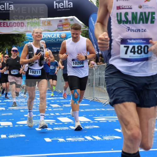 29.06.2025 - hella hamburg halbmarathon Strokosch-Dieckow http://msf.ph/oto/8463952 29.06.2025 10:47:13 Ziel 2623, 2864, 4093, 5024, 6134, 6168, 6203, 6373, 6716, 7480, 7908, 10208, 10211, 11518, 12579, 13007, 13672, 13782, 14722, 15611, 15684, 16286, 17718, 17915, 18856 meine-sportfotos.de