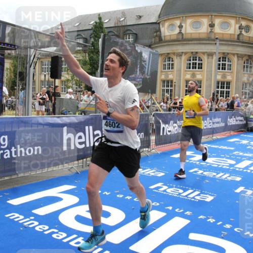 29.06.2025 - hella hamburg halbmarathon Michael Strokosch http://msf.ph/oto/8463957 29.06.2025 10:33:34 Ziel 4602, 8312, 8956, 15326, 16931, 18731, 18854 meine-sportfotos.de