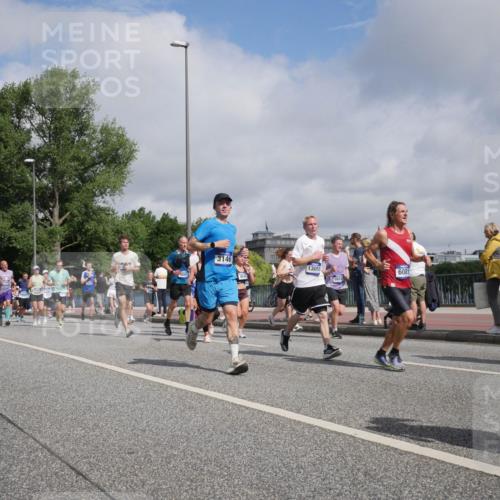 29.06.2025 - hella hamburg halbmarathon Luisa Fischer http://msf.ph/oto/8463977 29.06.2025 09:56:00 Kennedybrücke 4091, 3146, 13303, 13051, 6081, 1693, 1759, 2234, 2365, 2402, 2623, 3146, 4091, 4310, 4553, 5022, 5692, 6081, 6203, 6375, 6460, 7448, 9303, 9305, 9544, 9794 meine-sportfotos.de