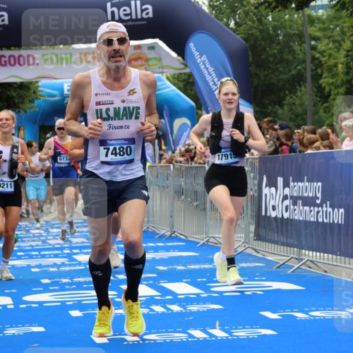 29.06.2025 - hella hamburg halbmarathon Strokosch-Dieckow http://msf.ph/oto/8464095 29.06.2025 10:47:12 Ziel 2623, 4093, 5024, 6134, 6168, 6203, 6373, 6716, 7480, 7908, 10208, 10211, 11518, 12579, 13007, 13672, 14722, 15684, 16286, 17718, 17915, 18856 meine-sportfotos.de