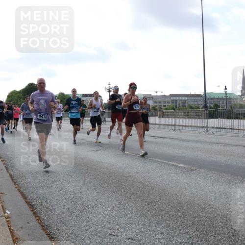 29.06.2025 - hella hamburg halbmarathon Lena Gebhardt http://msf.ph/oto/8464150 29.06.2025 09:55:03 Lombardsbrücke 11333, 9476, 1653, 5705, 15871, 17499, 1200, 1683, 1696, 1817, 1942, 2207, 2222, 2274, 2287, 2367, 2411, 2592, 2596, 2670, 2816, 2955, 3208, 3209, 3258, 3435, 3747, 4093, 4121, 4189, 4832, 5102, 5399, 5447, 5638, 5705, 5884, 6027, 6158, 6290, 6389, 6662, 6723, 6836, 6923, 6938, 6978, 6991, 7052, 7087, 7335, 7659, 7908, 8117, 8371, 8437, 8482, 8487, 8657, 8693, 8889, 8916, 8981, 9031, 9038, 9051, 9093, 9159, 9476, 9661, 9710, 9869, 9924, 9931, 11333 meine-sportfotos.de