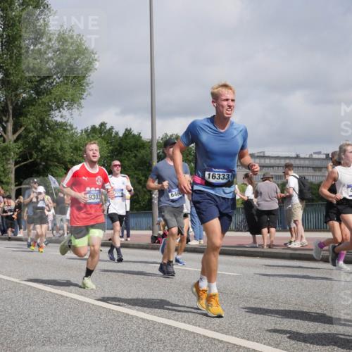 29.06.2025 - hella hamburg halbmarathon Luisa Fischer http://msf.ph/oto/8464177 29.06.2025 09:56:06 Kennedybrücke 17960, 9303, 7718, 6460, 16333, 431, 2234, 2365, 2623, 3004, 3186, 4310, 4553, 5022, 5692, 6071, 6203, 6375, 6460, 6903, 7448, 9126, 9303, 9305 meine-sportfotos.de