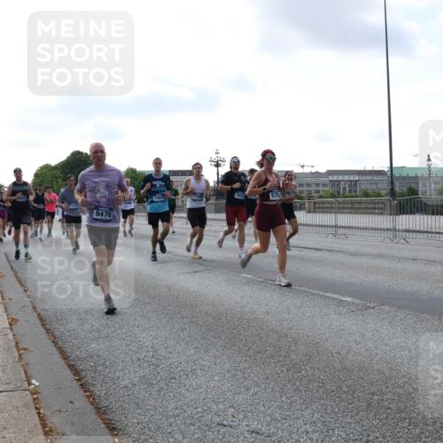 29.06.2025 - hella hamburg halbmarathon Lena Gebhardt http://msf.ph/oto/8464200 29.06.2025 09:55:03 Lombardsbrücke 11333, 9476, 15871, 16529, 5705, 1200, 1683, 1696, 1817, 1942, 2207, 2222, 2274, 2287, 2367, 2411, 2592, 2596, 2670, 2816, 2955, 3208, 3209, 3258, 3435, 3747, 4093, 4121, 4189, 4832, 5102, 5399, 5447, 5638, 5705, 5884, 6027, 6158, 6290, 6389, 6662, 6723, 6836, 6923, 6938, 6978, 6991, 7052, 7087, 7335, 7659, 7908, 8117, 8371, 8437, 8482, 8487, 8657, 8693, 8889, 8916, 8981, 9031, 9038, 9051, 9093, 9159, 9476, 9661, 9710, 9869, 9924, 9931, 11333 meine-sportfotos.de