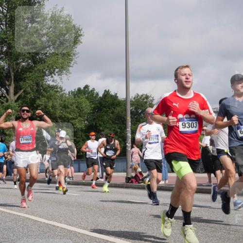 29.06.2025 - hella hamburg halbmarathon Luisa Fischer http://msf.ph/oto/8464206 29.06.2025 09:56:07 Kennedybrücke 3186, 9126, 744, 17960, 12033, 15629, 17718, 9303, 6460, 2234, 2623, 3004, 3186, 4310, 4553, 5022, 6071, 6203, 6375, 6460, 6903, 7448, 9126, 9303, 9305 meine-sportfotos.de