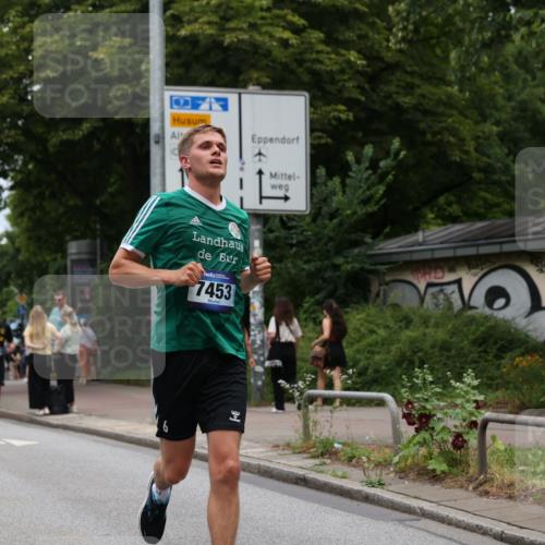 29.06.2025 - hella hamburg halbmarathon Yannick Fuchs http://msf.ph/oto/8464211 29.06.2025 10:57:01 20KM 1114, 1126, 1420, 1427, 1531, 1851, 1881, 2447, 2582, 2683, 2911, 3001, 3182, 3248, 3625, 4389, 4538, 4665, 5058, 5511, 5653, 5708, 5763, 6142, 6311, 6602, 6966, 7453, 8068, 8176, 8478, 8721, 9306, 9554, 9899, 11310, 11402, 12004, 12008, 12571, 12836, 12978, 13739, 13874, 13939, 14348, 14677, 14917, 16371, 16420, 16540, 17045, 17096, 17119, 17142, 17818, 17890, 18359, 18452, 18999, 19241 meine-sportfotos.de