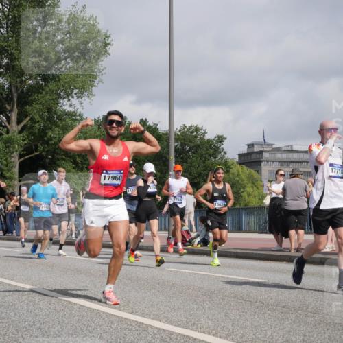 29.06.2025 - hella hamburg halbmarathon Luisa Fischer http://msf.ph/oto/8464244 29.06.2025 09:56:08 Kennedybrücke 3186, 3004, 7448, 5879, 17960, 479, 1446, 17032, 15629, 17718, 2234, 3004, 3186, 4310, 4553, 5022, 6071, 6203, 6375, 6460, 6903, 7448, 9126, 9303, 9305, 9633 meine-sportfotos.de