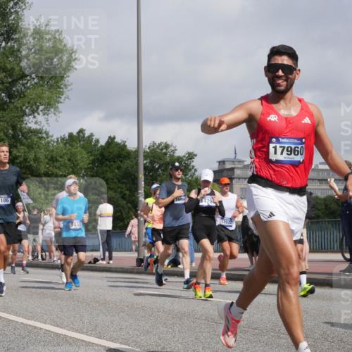 29.06.2025 - hella hamburg halbmarathon Luisa Fischer http://msf.ph/oto/8464289 29.06.2025 09:56:09 Kennedybrücke 3186, 7448, 14464, 1479, 17032, 17960, 2890, 3004, 3186, 4310, 6071, 6203, 6375, 6460, 6903, 7448, 9126, 9303, 9305, 9633 meine-sportfotos.de