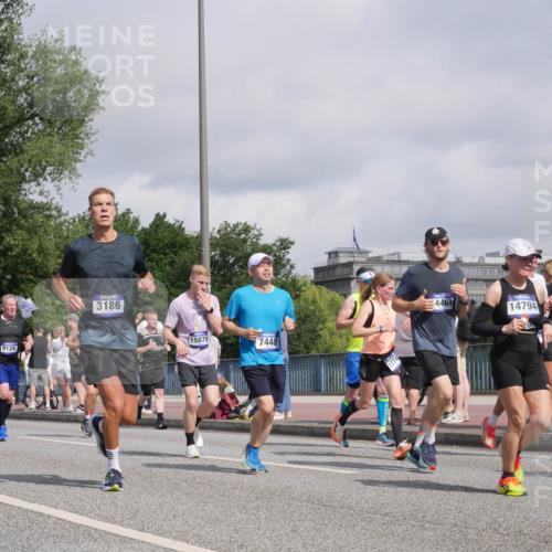 29.06.2025 - hella hamburg halbmarathon Luisa Fischer http://msf.ph/oto/8464338 29.06.2025 09:56:10 Kennedybrücke 00, 6903, 9126, 3186, 15879, 7448, 1774, 4464, 14794, 2890, 3004, 3186, 6071, 6203, 6460, 6575, 6903, 7448, 9126, 9303, 9305, 9633 meine-sportfotos.de