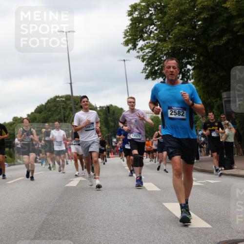 29.06.2025 - hella hamburg halbmarathon Yannick Fuchs http://msf.ph/oto/8464346 29.06.2025 10:57:02 20KM 1114, 1126, 1420, 1427, 1531, 1851, 1881, 2447, 2582, 2683, 2911, 3001, 3182, 3248, 3625, 4389, 4538, 4665, 5058, 5511, 5653, 5708, 5763, 6142, 6311, 6602, 6966, 7453, 8068, 8176, 8478, 8721, 9306, 9554, 9899, 11310, 11402, 12004, 12008, 12571, 12836, 12978, 13739, 13874, 13939, 14677, 14917, 16371, 16420, 16540, 17045, 17096, 17119, 17142, 17818, 17890, 18359, 18452, 18999, 19241 meine-sportfotos.de