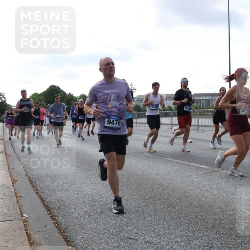 29.06.2025 - hella hamburg halbmarathon Lena Gebhardt http://msf.ph/oto/8464359 29.06.2025 09:55:04 Lombardsbrücke 17499, 16530, 5705, 11333, 9476, 1200, 1683, 1696, 1817, 1942, 2207, 2222, 2274, 2287, 2367, 2411, 2592, 2596, 2670, 2816, 2955, 3208, 3209, 3258, 3435, 3747, 4093, 4121, 4189, 4832, 5102, 5399, 5447, 5638, 5705, 5884, 6027, 6158, 6290, 6389, 6662, 6723, 6836, 6923, 6938, 6978, 6991, 7052, 7335, 7659, 7908, 8117, 8371, 8437, 8482, 8487, 8657, 8693, 8889, 8916, 8981, 9031, 9038, 9051, 9093, 9159, 9476, 9661, 9710, 9869, 9924, 9931, 11333 meine-sportfotos.de