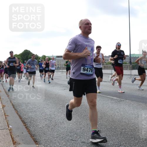 29.06.2025 - hella hamburg halbmarathon Lena Gebhardt http://msf.ph/oto/8464397 29.06.2025 09:55:04 Lombardsbrücke 1366, 11333, 16086, 9476, 16538, 5705, 1200, 1683, 1696, 1817, 1942, 2207, 2222, 2274, 2287, 2367, 2411, 2592, 2596, 2670, 2816, 2955, 3208, 3209, 3258, 3435, 3747, 4093, 4121, 4189, 4832, 5102, 5399, 5447, 5638, 5705, 5884, 6027, 6158, 6290, 6389, 6662, 6723, 6836, 6923, 6938, 6978, 6991, 7052, 7335, 7659, 7908, 8117, 8371, 8437, 8482, 8487, 8657, 8693, 8889, 8916, 8981, 9031, 9038, 9051, 9093, 9159, 9476, 9661, 9710, 9869, 9924, 9931, 11333 meine-sportfotos.de