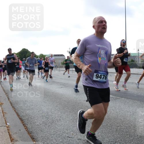 29.06.2025 - hella hamburg halbmarathon Lena Gebhardt http://msf.ph/oto/8464422 29.06.2025 09:55:05 Lombardsbrücke 11333, 371, 1653, 16089, 9476, 1200, 1683, 1696, 1817, 1942, 2207, 2222, 2274, 2287, 2367, 2411, 2592, 2596, 2816, 2955, 3208, 3209, 3258, 3435, 3747, 4093, 4121, 4189, 4832, 5102, 5399, 5447, 5638, 5705, 5884, 6027, 6158, 6290, 6389, 6662, 6723, 6836, 6923, 6938, 6978, 6991, 7052, 7335, 7659, 7908, 8117, 8371, 8437, 8482, 8487, 8657, 8693, 8889, 8916, 8981, 9031, 9038, 9051, 9093, 9159, 9476, 9661, 9710, 9869, 9924, 9931, 11333 meine-sportfotos.de
