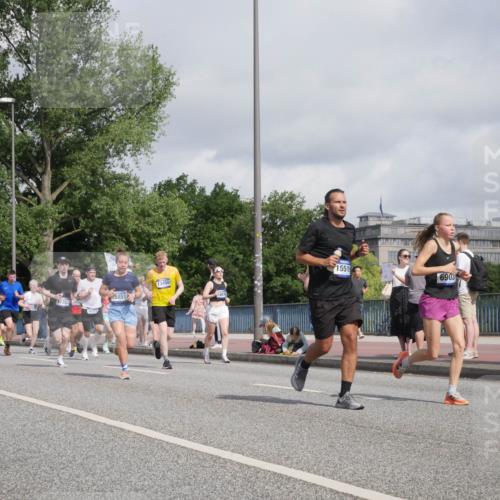 29.06.2025 - hella hamburg halbmarathon Luisa Fischer http://msf.ph/oto/8464460 29.06.2025 09:56:14 Kennedybrücke 11283, 2890, 5851, 13450, 15519, 6903, 2890, 3004, 3186, 6071, 6282, 6575, 6903, 7480, 7734, 9030, 9043, 9126, 9200, 9633, 9723 meine-sportfotos.de