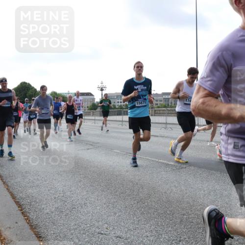 29.06.2025 - hella hamburg halbmarathon Lena Gebhardt http://msf.ph/oto/8464515 29.06.2025 09:55:05 Lombardsbrücke 566, 11333, 16086, 15871, 174, 9476, 1200, 1683, 1696, 1817, 1942, 2207, 2222, 2274, 2287, 2367, 2411, 2592, 2596, 2816, 2955, 3208, 3209, 3258, 3435, 3747, 4093, 4121, 4189, 4832, 5102, 5399, 5447, 5638, 5705, 5884, 6027, 6158, 6290, 6389, 6662, 6723, 6836, 6923, 6938, 6978, 6991, 7052, 7335, 7659, 7908, 8117, 8371, 8437, 8482, 8487, 8657, 8693, 8889, 8916, 8981, 9031, 9038, 9051, 9093, 9159, 9476, 9661, 9710, 9869, 9924, 9931, 11333 meine-sportfotos.de