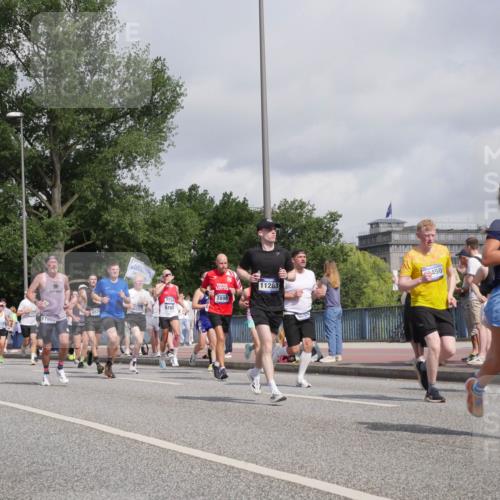 29.06.2025 - hella hamburg halbmarathon Luisa Fischer http://msf.ph/oto/8464520 29.06.2025 09:56:17 Kennedybrücke 11, 11283, 450, 1585, 2890, 7734, 6575, 2890, 2937, 3414, 4949, 5460, 6282, 6388, 6575, 6903, 7167, 7480, 7734, 9030, 9043, 9200, 9633, 9723, 9965 meine-sportfotos.de
