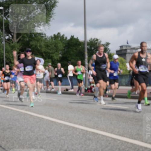 29.06.2025 - hella hamburg halbmarathon Luisa Fischer http://msf.ph/oto/8464644 29.06.2025 09:56:23 Kennedybrücke 1466, 2270, 2937, 3414, 3852, 4235, 4247, 4949, 5115, 5362, 5460, 5532, 5650, 6282, 6388, 6575, 7167, 7385, 7480, 7734, 9030, 9043, 9200, 9723, 9965 meine-sportfotos.de