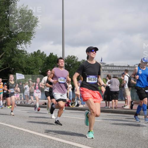 29.06.2025 - hella hamburg halbmarathon Luisa Fischer http://msf.ph/oto/8464711 29.06.2025 09:56:25 Kennedybrücke 16624, 18718, 4235, 965, 5362, 29, 9043, 9030, 638, 1466, 2270, 2516, 2937, 3414, 3852, 4140, 4235, 4247, 4949, 5115, 5362, 5460, 5528, 5532, 5650, 6388, 7167, 7385, 8023, 9030, 9043, 9200, 9723, 9965, 10792 meine-sportfotos.de