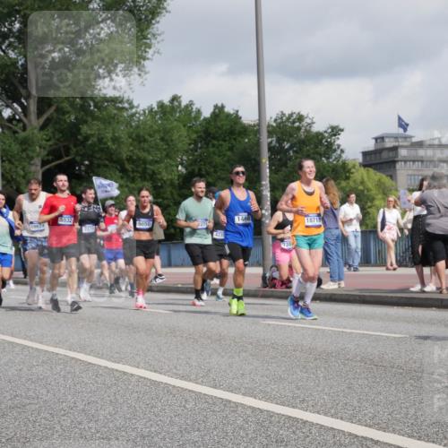 29.06.2025 - hella hamburg halbmarathon Luisa Fischer http://msf.ph/oto/8464799 29.06.2025 09:56:28 Kennedybrücke 4247, 16624, 5532, 5650, 271, 2270, 4235, 1466, 738, 18718, 1466, 1902, 2270, 2516, 2937, 3414, 3852, 4140, 4235, 4247, 4949, 5115, 5362, 5460, 5528, 5532, 5650, 6388, 7167, 7385, 8023, 9965, 10792 meine-sportfotos.de