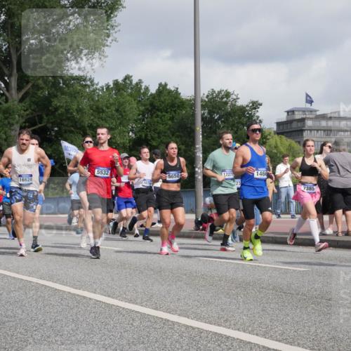 29.06.2025 - hella hamburg halbmarathon Luisa Fischer http://msf.ph/oto/8464829 29.06.2025 09:56:29 Kennedybrücke 75, 14619, 16624, 5532, 12271, 5650, 16766, 23, 1466, 7385, 18718, 1466, 1902, 2270, 2516, 2937, 3414, 3852, 4140, 4235, 4247, 5115, 5362, 5460, 5528, 5532, 5650, 7167, 7385, 8023, 9965, 10792 meine-sportfotos.de