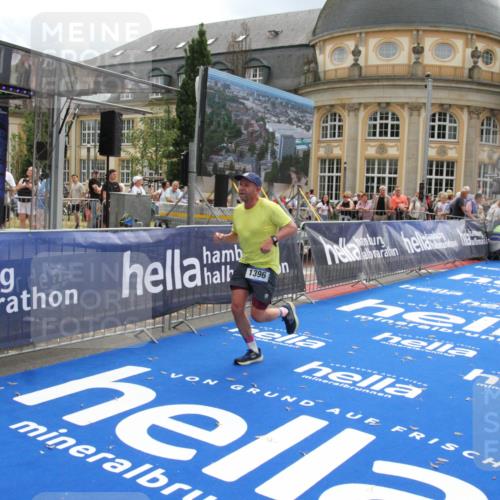 29.06.2025 - hella hamburg halbmarathon Michael Strokosch http://msf.ph/oto/8464835 29.06.2025 10:33:45 Ziel 1396, 2746, 2836, 4246, 5193, 12595, 14975, 16755, 17191 meine-sportfotos.de