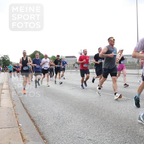 29.06.2025 - hella hamburg halbmarathon Lena Gebhardt http://msf.ph/oto/8464863 29.06.2025 10:32:20 Lombardsbrücke 3022, 9206, 9125, 4494, 3707, 14099, 17495, 2943, 1199, 1311, 1640, 1987, 2349, 2384, 2672, 2943, 3022, 3221, 3239, 3358, 3365, 3653, 3670, 3707, 3752, 3778, 3822, 4314, 4365, 4605, 4857, 4924, 5156, 5496, 5601, 5658, 5743, 5783, 5871, 5941, 6218, 6228, 6252, 6312, 6315, 6718, 6727, 7135, 7239, 7295, 7344, 7468, 7535, 7570, 7633, 7695, 7702, 7749, 7789, 7816, 7898, 8124, 8127, 8175, 8303, 8538, 8625, 8787, 8840, 8914, 8993, 9125, 9206, 10002 meine-sportfotos.de