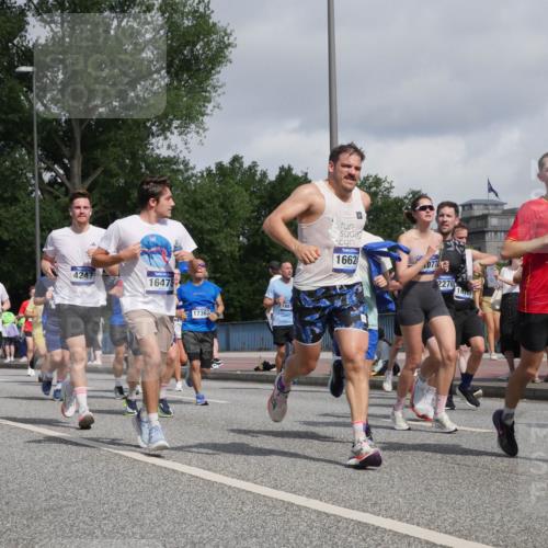 29.06.2025 - hella hamburg halbmarathon Luisa Fischer http://msf.ph/oto/8464878 29.06.2025 09:56:30 Kennedybrücke 16466, 1613, 4247, 16475, 17363, 1887, 1662, 077, 2270, 1670, 5532, 1466, 1902, 2270, 2516, 2937, 3414, 3852, 4140, 4235, 4247, 5115, 5362, 5528, 5532, 5650, 7385, 8023, 8269, 9965, 10792 meine-sportfotos.de
