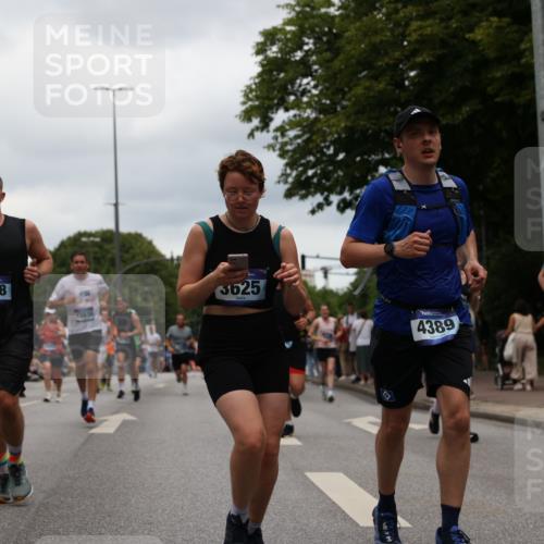 29.06.2025 - hella hamburg halbmarathon Yannick Fuchs http://msf.ph/oto/8464942 29.06.2025 10:57:06 20KM 1126, 1420, 1427, 1531, 1881, 2447, 2582, 2683, 2911, 3182, 3248, 3625, 4389, 4538, 4665, 5058, 5511, 5653, 5708, 5763, 6142, 6966, 7453, 8068, 8176, 8469, 8478, 8721, 9306, 9554, 9899, 11310, 11402, 12004, 12571, 12836, 12978, 13551, 13739, 13874, 13939, 14677, 14917, 15137, 16371, 16420, 16478, 16540, 17045, 17119, 17757, 17818, 17890, 18359, 18452, 18999, 19241 meine-sportfotos.de