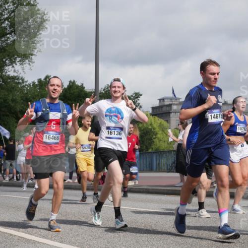 29.06.2025 - hella hamburg halbmarathon Luisa Fischer http://msf.ph/oto/8464972 29.06.2025 09:56:34 Kennedybrücke 16466, 5528, 4140, 11936, 16136, 2516, 14618, 10792, 1, 1424, 1466, 1902, 2270, 2516, 3852, 4140, 4235, 4237, 4247, 5115, 5528, 5650, 8023, 8269, 8928, 9105, 10792 meine-sportfotos.de