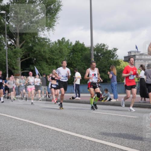 29.06.2025 - hella hamburg halbmarathon Luisa Fischer http://msf.ph/oto/8465036 29.06.2025 09:56:36 Kennedybrücke 1902, 1936, 13223, 41, 1424, 1902, 2516, 3785, 3852, 4140, 4237, 5115, 5528, 8023, 8269, 8928, 9105, 9482, 10792 meine-sportfotos.de