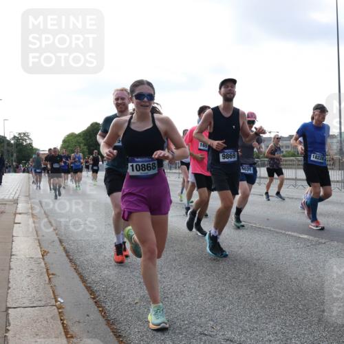 29.06.2025 - hella hamburg halbmarathon Lena Gebhardt http://msf.ph/oto/8465120 29.06.2025 09:55:08 Lombardsbrücke 10868, 165, 9869, 9031, 18228, 1200, 1683, 1696, 1706, 1817, 2207, 2222, 2274, 2287, 2367, 2411, 2592, 2596, 2816, 2955, 3208, 3209, 3258, 3435, 3747, 4093, 4121, 4189, 4832, 5102, 5399, 5447, 5638, 5705, 5884, 6027, 6158, 6290, 6389, 6662, 6723, 6836, 6923, 6938, 6978, 6991, 7052, 7335, 7659, 7908, 8117, 8371, 8437, 8482, 8487, 8657, 8693, 8889, 8981, 9031, 9038, 9051, 9093, 9159, 9476, 9661, 9710, 9869, 9931, 11333 meine-sportfotos.de
