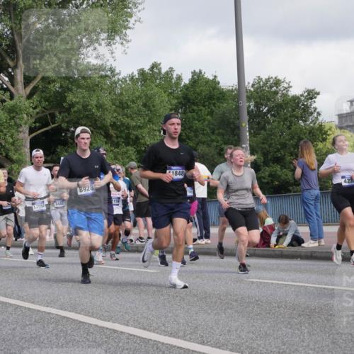 29.06.2025 - hella hamburg halbmarathon Luisa Fischer http://msf.ph/oto/8465144 29.06.2025 09:56:40 Kennedybrücke 6831, 15026, 13554, 9482, 8928, 2159, 1848, 90, 423, 1424, 1902, 2098, 2823, 3785, 4237, 6831, 8269, 8928, 9105, 9482 meine-sportfotos.de