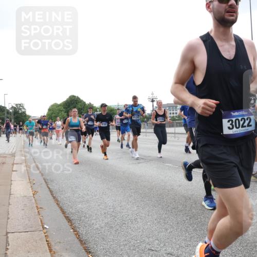 29.06.2025 - hella hamburg halbmarathon Lena Gebhardt http://msf.ph/oto/8465212 29.06.2025 10:32:22 Lombardsbrücke 8124, 15120, 11225, 8787, 3022, 1199, 1311, 1640, 1987, 2349, 2384, 2943, 3022, 3221, 3239, 3358, 3365, 3653, 3670, 3707, 3752, 3778, 3822, 4314, 4365, 4605, 4857, 4924, 5156, 5496, 5601, 5658, 5743, 5783, 5871, 5941, 6218, 6228, 6252, 6312, 6315, 6718, 6727, 7135, 7239, 7295, 7308, 7309, 7344, 7468, 7531, 7535, 7570, 7633, 7695, 7702, 7749, 7789, 7816, 8124, 8127, 8175, 8303, 8538, 8625, 8787, 8840, 8914, 8993, 9010, 9125, 9206, 10002, 10048 meine-sportfotos.de