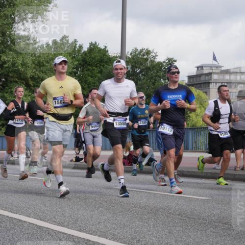 29.06.2025 - hella hamburg halbmarathon Luisa Fischer http://msf.ph/oto/8465218 29.06.2025 09:56:42 Kennedybrücke 6831, 14730, 12084, 150, 13554, 3785, 19112, 9482, 9105, 1879, 1424, 1476, 2098, 2823, 3785, 4183, 4237, 6831, 8269, 8743, 8928, 9105, 9482, 9815 meine-sportfotos.de