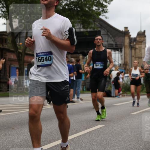 29.06.2025 - hella hamburg halbmarathon Yannick Fuchs http://msf.ph/oto/8465243 29.06.2025 10:57:09 20KM 1126, 1420, 1427, 1881, 2424, 2582, 2683, 3182, 3248, 3625, 4389, 4538, 4665, 5058, 5511, 5653, 5708, 5734, 5763, 6142, 6631, 6966, 7453, 8176, 8469, 8478, 8721, 8822, 9124, 9306, 9554, 9899, 10128, 11310, 11402, 12004, 12571, 12836, 12978, 13528, 13551, 13739, 13939, 14917, 15137, 16371, 16420, 16478, 16540, 17045, 17757, 17818, 17890, 18028, 18355, 18359, 18452, 18999, 19241 meine-sportfotos.de