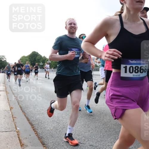 29.06.2025 - hella hamburg halbmarathon Lena Gebhardt http://msf.ph/oto/8465255 29.06.2025 09:55:08 Lombardsbrücke 8371, 30, 10868, 18228, 1200, 1683, 1696, 1706, 1817, 2207, 2222, 2274, 2287, 2367, 2411, 2592, 2596, 2816, 2955, 3208, 3209, 3258, 3435, 3747, 4093, 4121, 4189, 4832, 5102, 5399, 5447, 5638, 5705, 5884, 6027, 6158, 6290, 6389, 6662, 6723, 6836, 6923, 6938, 6978, 6991, 7052, 7335, 7659, 7908, 8117, 8371, 8437, 8482, 8487, 8657, 8693, 8889, 8981, 9031, 9038, 9051, 9093, 9159, 9476, 9661, 9710, 9869, 9931, 11333 meine-sportfotos.de