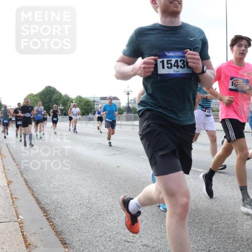 29.06.2025 - hella hamburg halbmarathon Lena Gebhardt http://msf.ph/oto/8465349 29.06.2025 09:55:09 Lombardsbrücke 8371, 1543, 10, 9031, 1200, 1683, 1696, 1706, 2207, 2222, 2274, 2287, 2367, 2411, 2592, 2596, 2816, 2955, 3208, 3209, 3258, 3435, 3747, 4093, 4121, 4189, 4832, 5102, 5399, 5447, 5638, 5705, 5708, 5884, 6027, 6158, 6290, 6389, 6662, 6723, 6836, 6923, 6938, 6978, 6991, 7052, 7312, 7335, 7659, 7908, 8117, 8371, 8437, 8482, 8487, 8657, 8693, 8889, 8981, 9031, 9038, 9051, 9093, 9159, 9476, 9661, 9710, 9869, 9931, 11333 meine-sportfotos.de