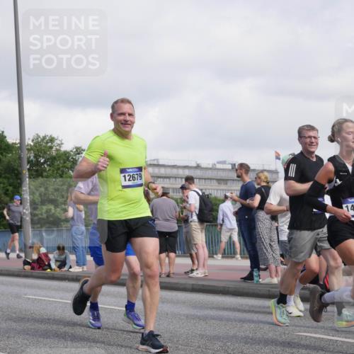 29.06.2025 - hella hamburg halbmarathon Luisa Fischer http://msf.ph/oto/8465365 29.06.2025 09:56:45 Kennedybrücke 12679, 14730, 1413, 1424, 1476, 1892, 2098, 2188, 2823, 3477, 3785, 4183, 4185, 4237, 6831, 8743, 8928, 9105, 9482, 9815 meine-sportfotos.de
