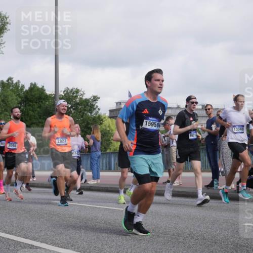 29.06.2025 - hella hamburg halbmarathon Luisa Fischer http://msf.ph/oto/8465451 29.06.2025 09:56:49 Kennedybrücke 981, 2098, 18509, 2823, 8743, 15950, 16316, 13348, 1098, 1171, 1413, 1476, 1892, 2098, 2188, 2823, 2842, 3477, 4183, 4185, 4270, 6198, 6266, 6831, 8743, 9619, 9815, 10237 meine-sportfotos.de