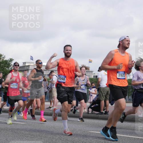 29.06.2025 - hella hamburg halbmarathon Luisa Fischer http://msf.ph/oto/8465479 29.06.2025 09:56:51 Kennedybrücke 1533, 18509, 83, 315, 2098, 1476, 2823, 874, 1098, 1171, 1413, 1476, 1892, 2098, 2188, 2823, 2842, 3477, 4183, 4185, 4270, 6198, 6266, 6831, 8743, 9619, 9815, 10237 meine-sportfotos.de