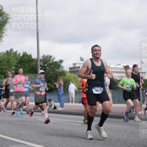 29.06.2025 - hella hamburg halbmarathon Luisa Fischer http://msf.ph/oto/8465501 29.06.2025 09:56:53 Kennedybrücke 16627, 7451, 05, 15365, 1892, 17229, 1413, 16626, 15333, 1098, 1171, 1413, 1476, 1892, 2098, 2188, 2823, 2842, 3477, 4183, 4185, 4270, 6198, 6266, 6630, 8743, 9619, 9815, 10237 meine-sportfotos.de