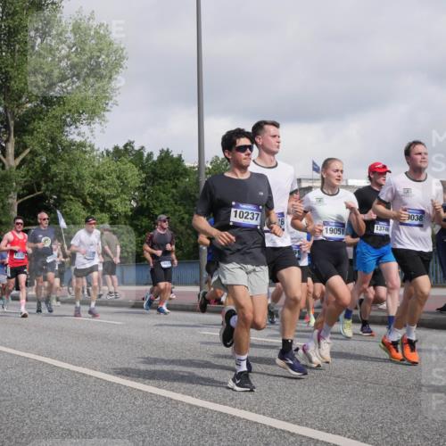 29.06.2025 - hella hamburg halbmarathon Luisa Fischer http://msf.ph/oto/8465564 29.06.2025 09:56:56 Kennedybrücke 49, 12747, 15825, 10237, 19051, 13746, 9038, 1098, 1171, 1413, 1892, 2188, 2842, 3477, 4185, 4270, 6198, 6266, 6630, 7709, 8576, 9463, 9619, 10237, 10529 meine-sportfotos.de