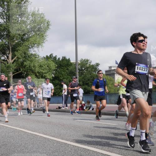29.06.2025 - hella hamburg halbmarathon Luisa Fischer http://msf.ph/oto/8465569 29.06.2025 09:56:57 Kennedybrücke 125, 15001, 12747, 18427, 15825, 18815, 70, 10237, 19051, 3746, 1098, 1171, 1413, 1892, 2842, 4270, 6198, 6266, 6630, 7709, 8576, 9463, 9619, 10237, 10529 meine-sportfotos.de